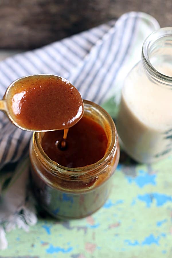 closeup shot of homemade date syrup