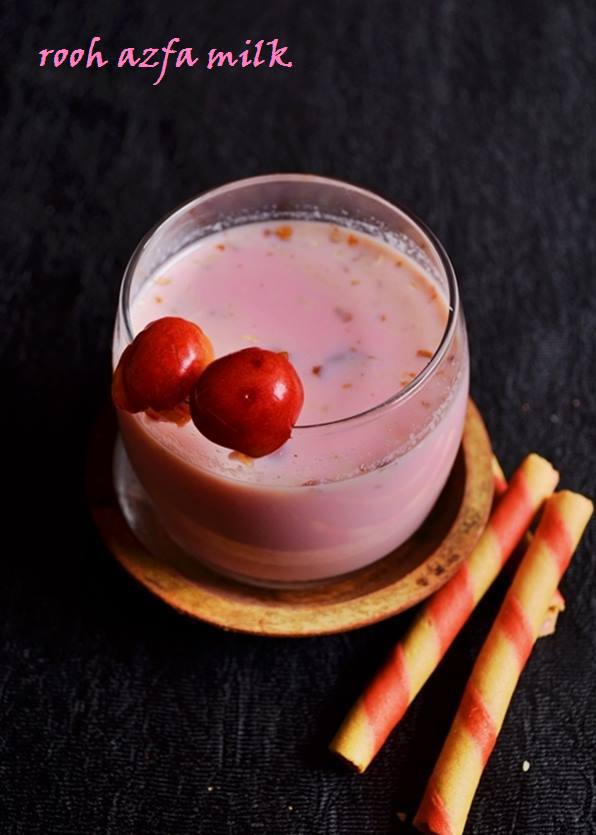 Rooh azfa milkshake served in short glass