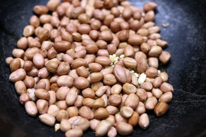 frying peanuts for peanut rice