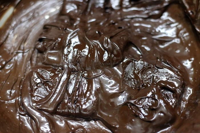 melted chocolate for avocado mousse