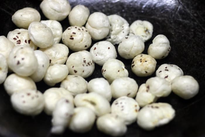 roasting makhana