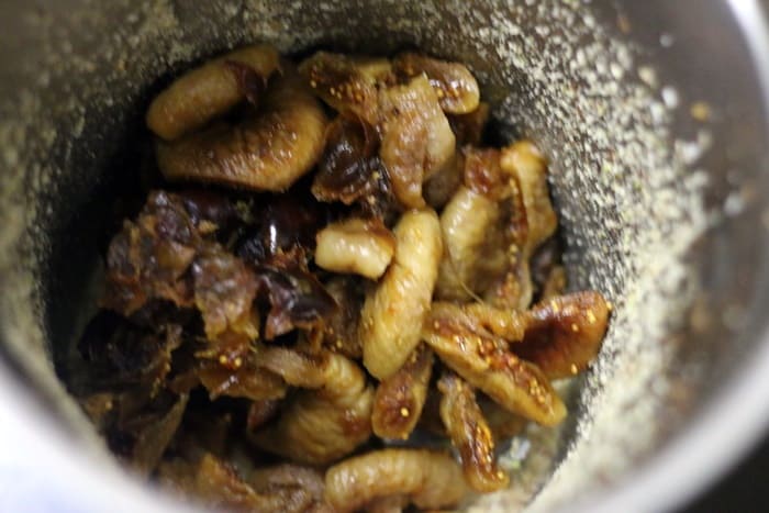 Grinding dry fruits in ablender jar