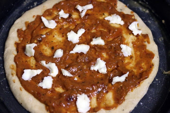 making paneer pizza recipe