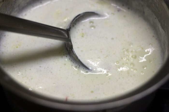 simmering milk for makhane ki kheer
