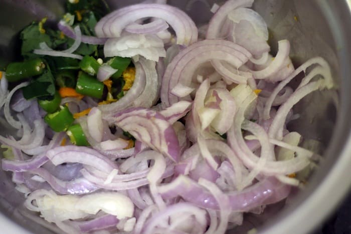 baked onion pakodas