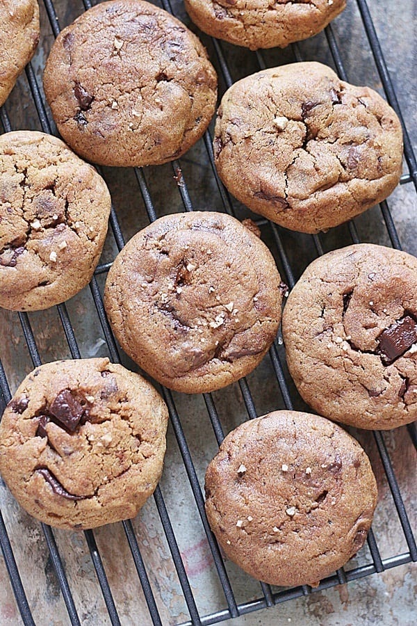 vegan chocolate chip cookies