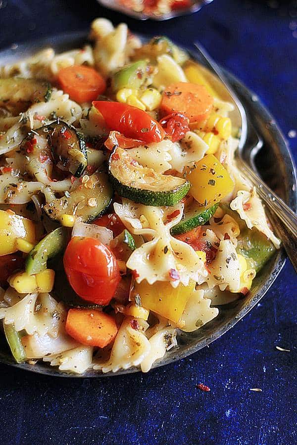 pasta salad ready to serve