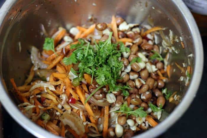 Making carrot salad