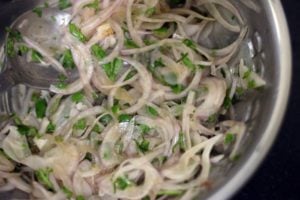 Making onion salad recipe