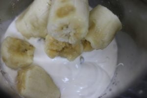 ingredients for banana milkshake