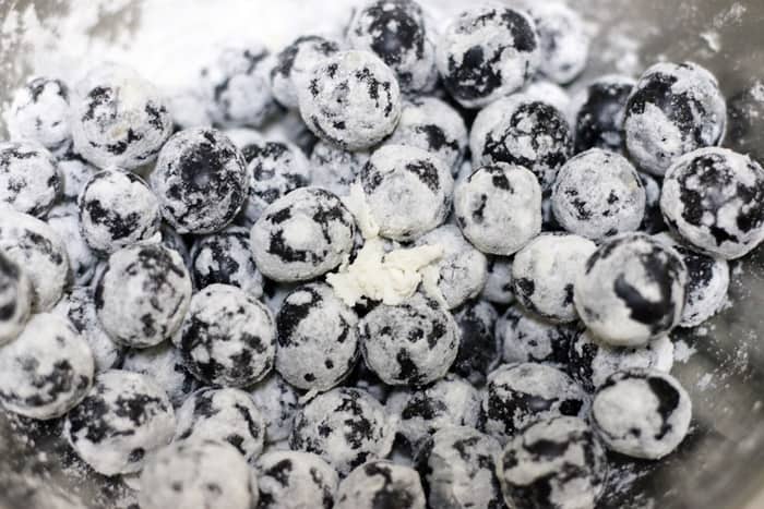 blueberries coated in flour