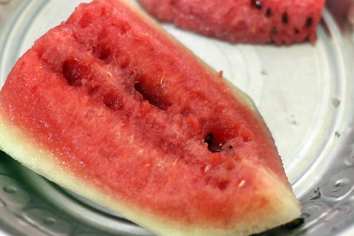 removing seeds from watermelon