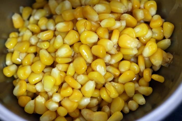 boiled corn kernels for corn chaat
